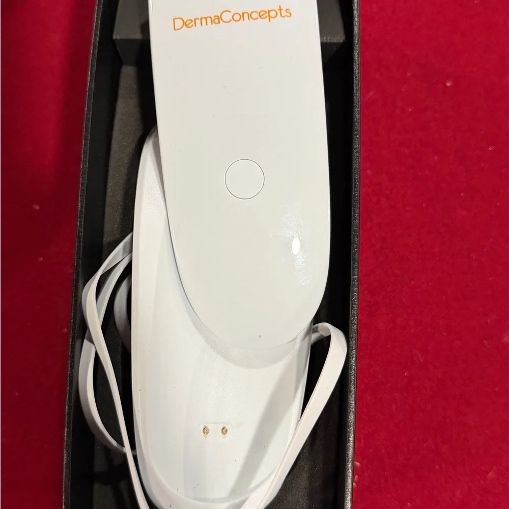 White Facial Device